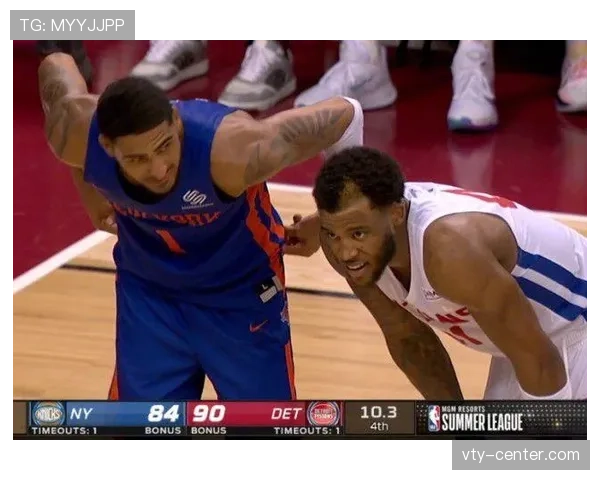 海耶斯挡拆制造错位助攻提升得分效率拉开队内差距 海耶斯挡拆制造错位助攻提升得分效率拉开队内差距